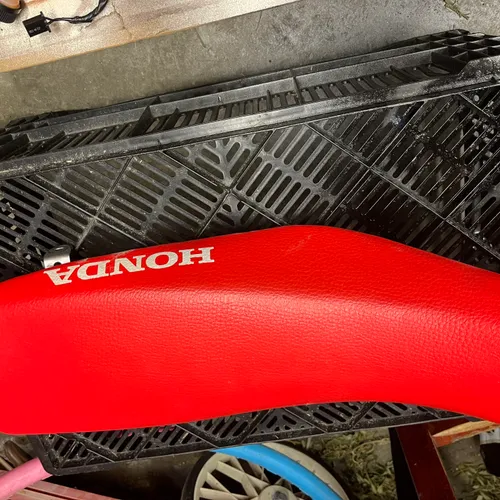 2023 CRF New Seat Red