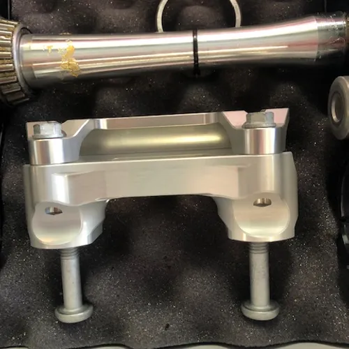 Triple Clamp Complete Upper Lower plus clamp KTM Husky 23