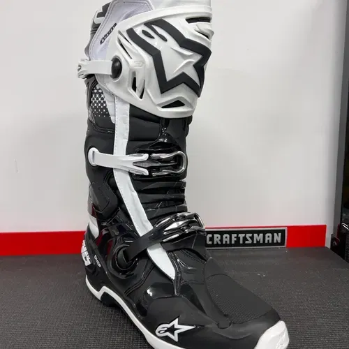 Tech 10 Boots - Size 11