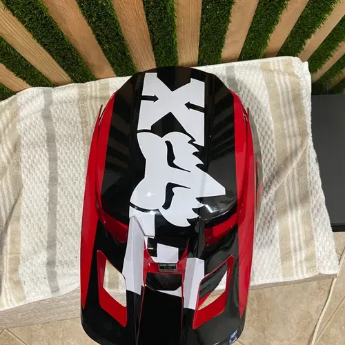Fox V2 Helmet Red/black
