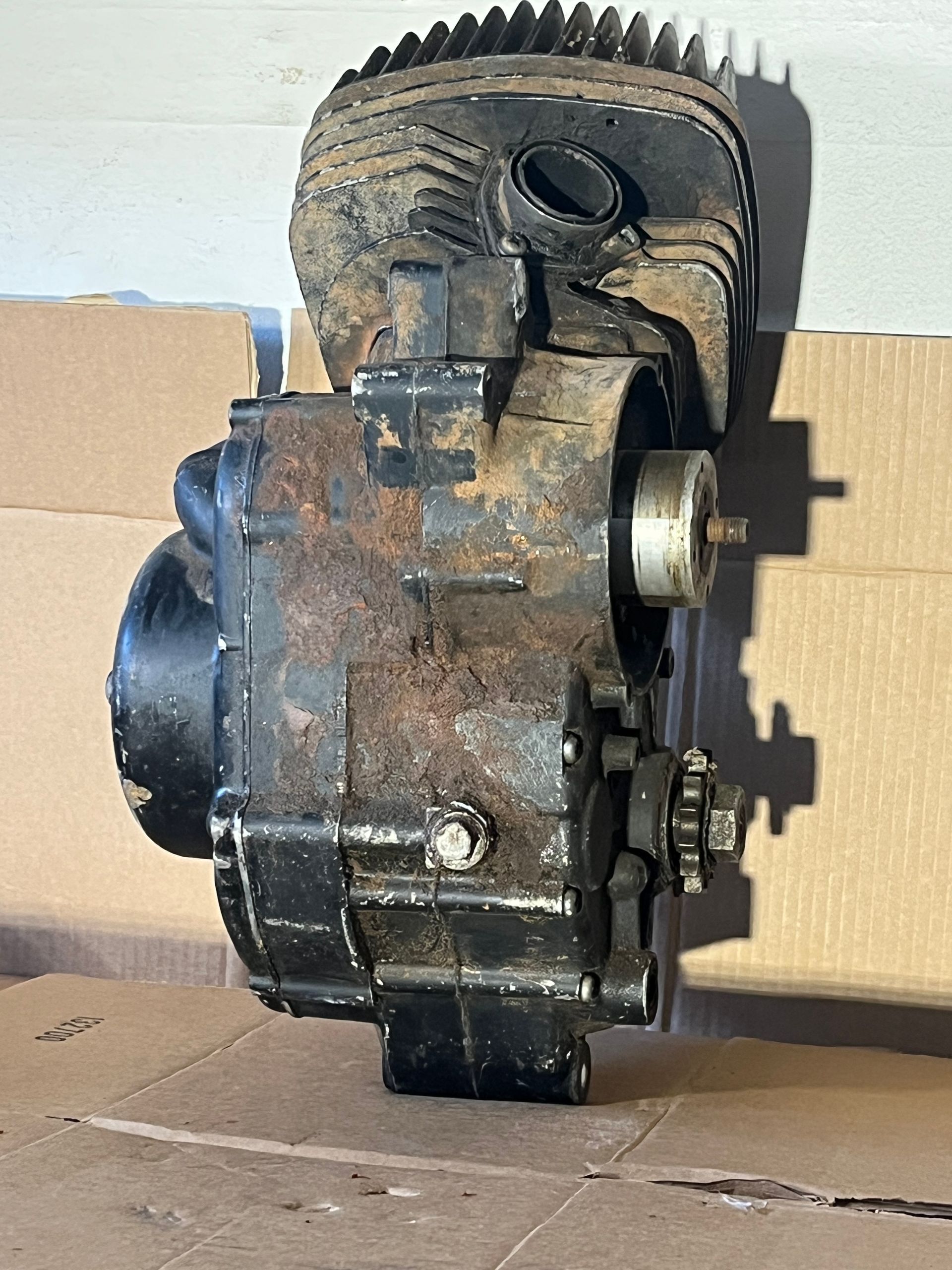 1976 SUZUKI RM100 Complete Engine Cylinder Head Clutch Cover S53