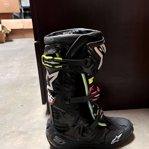 Alpinestars Tech 10 Supervented Boots Size 9 