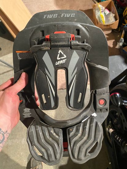 Leatt Brace