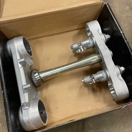 2023 Crf450r Triple Clamps 