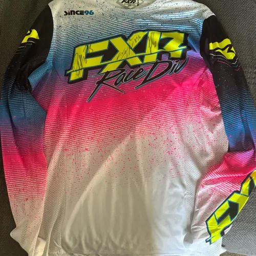 Signed FXR Jersey 
Jermey Martin, Phil Nicolette, Enzo Lopes