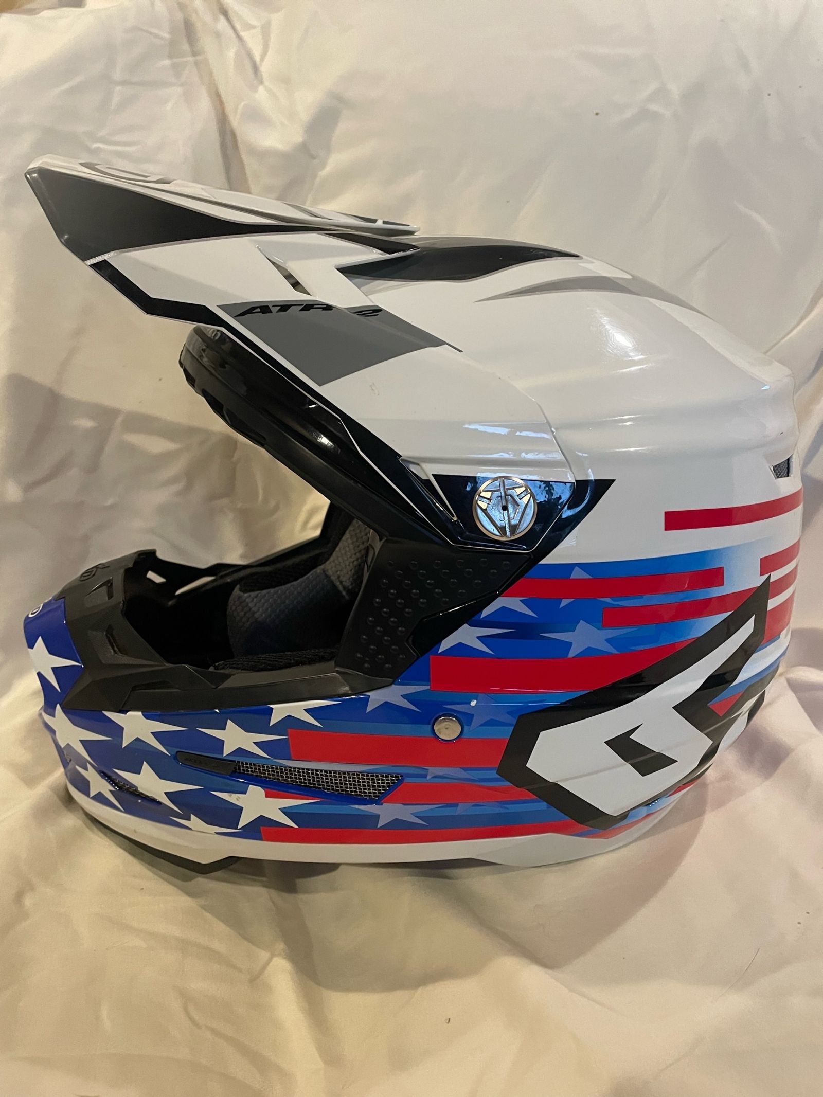 6D Youth ATR-2Y Super Patriot Helmet - Cycle Gear