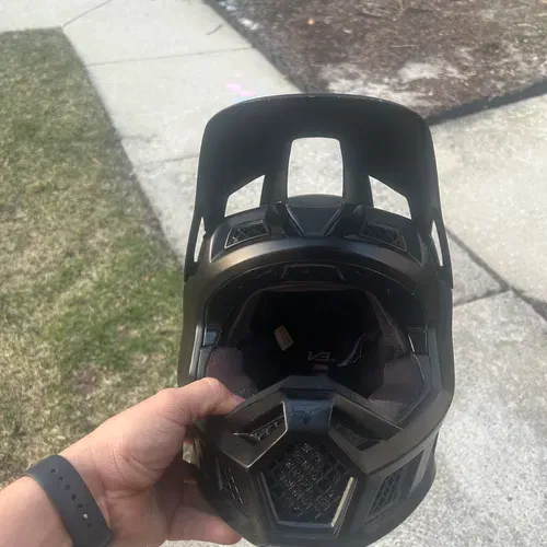 Fox V3 RS Helmet