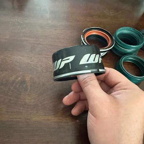 WP 52mm Kashima Coated Fork Tubes, Springs, Seals