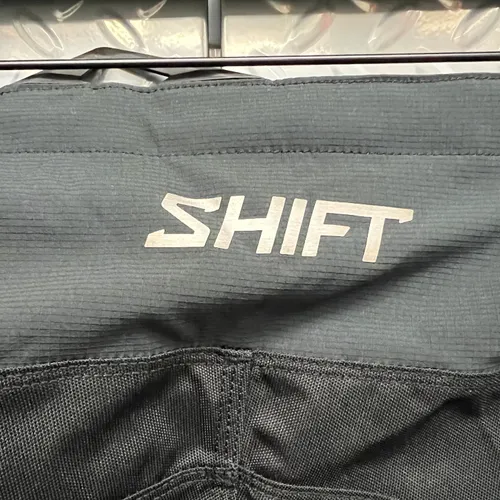 Shift Whit3 Label - Dead Eye Pant