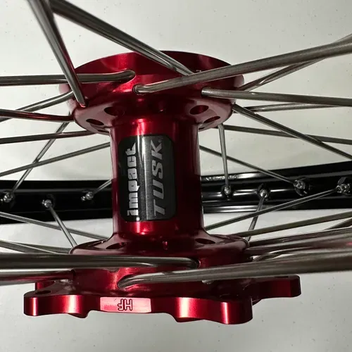 DID Dirtstar STX Wheels Tusk Hubs