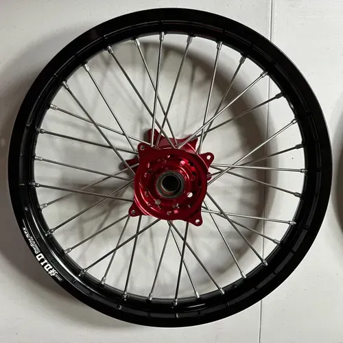 DID Dirtstar STX Wheels Tusk Hubs