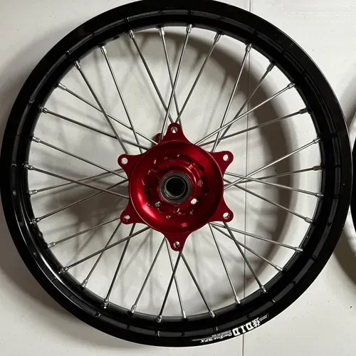 DID Dirtstar STX Wheels Tusk Hubs