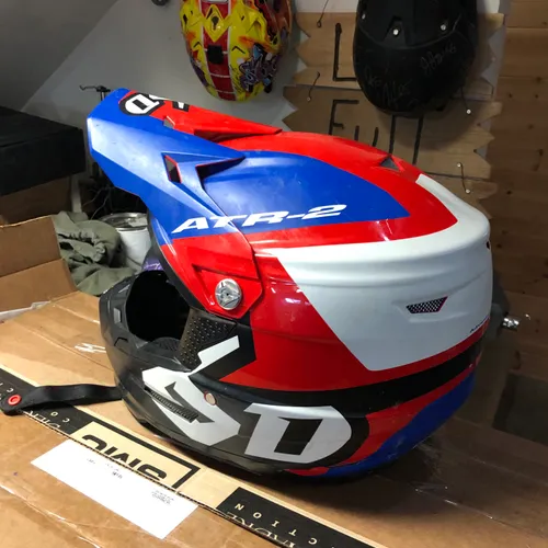 6D Helmets - Size M