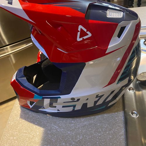 Leatt Helmets - Size XXL
