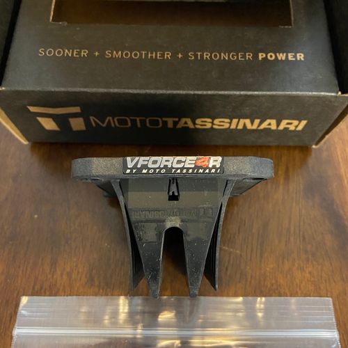 Moto Tassinari V-Force 4R