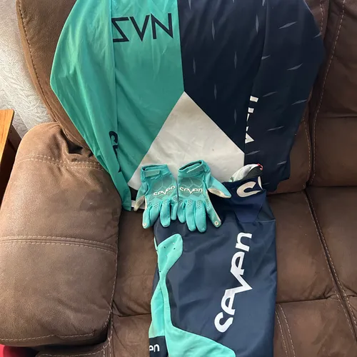 Circuit GP-30 Gloves, Aqua Blue