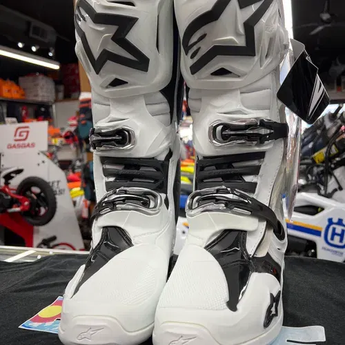 Alpinestars tech shop 10 2019