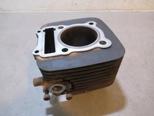 Suzuki Quadrunner 250 Cylinder 2000