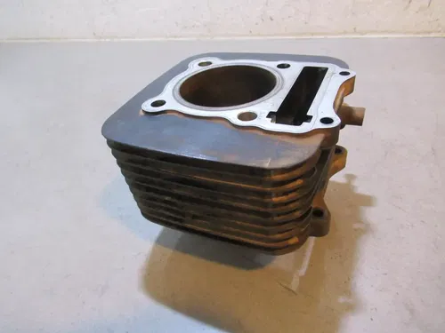Suzuki Quadrunner 250 Cylinder 2000