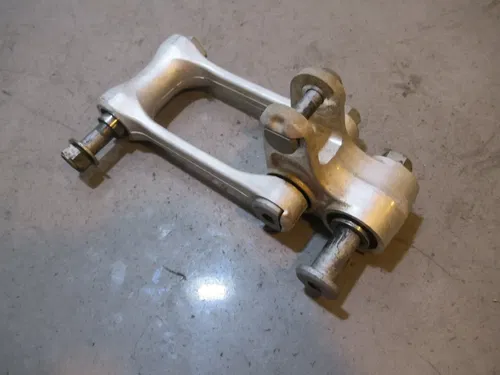 Yamaha YZ450f  Dogbone Suspension Linkage 2021