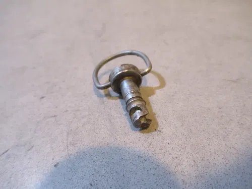 Polaris Pro Rmk 800 Stud 1/4 Turn 2012 #16