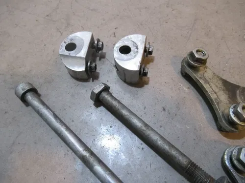 KTM LC4 640 Adventure Motor Mounts 2002