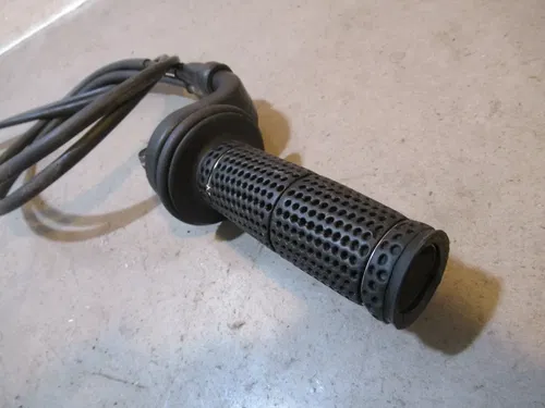 KTM LC4 640 Adventure Throttle Lever Grip 2002