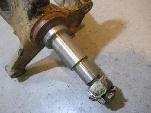 Honda TRX 250X Knuckle Right 1991