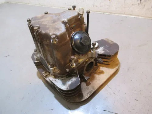Polaris Magnum 325 4X4 Head 2001