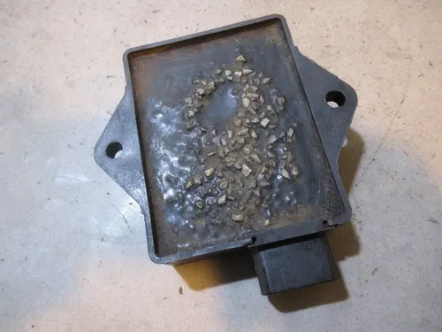 Polaris Magnum 325 4X4 CDI Unit 2001