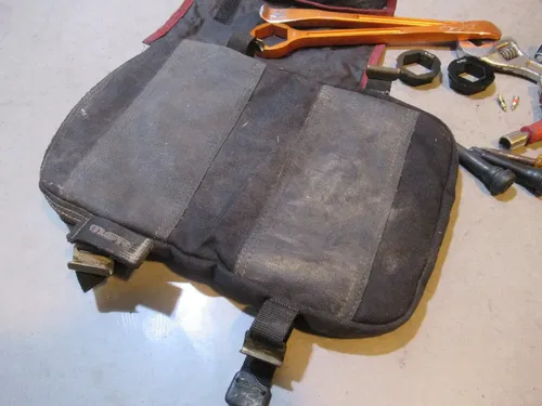KTM LC4 640 Adventure Tool Kit MSR Fenderpak 2002
