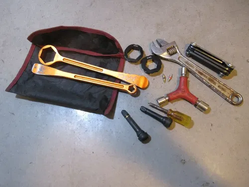 KTM LC4 640 Adventure Tool Kit MSR Fenderpak 2002