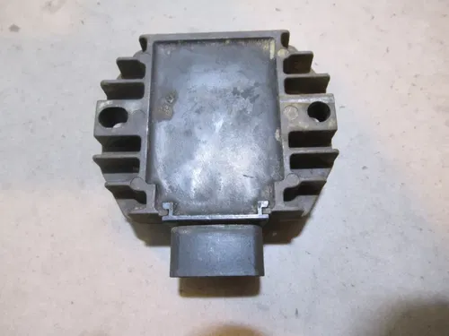 Yamaha Kodiak 400 Voltage Regulator 2001