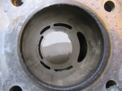 Yamaha ET340C Cylinder Left 79