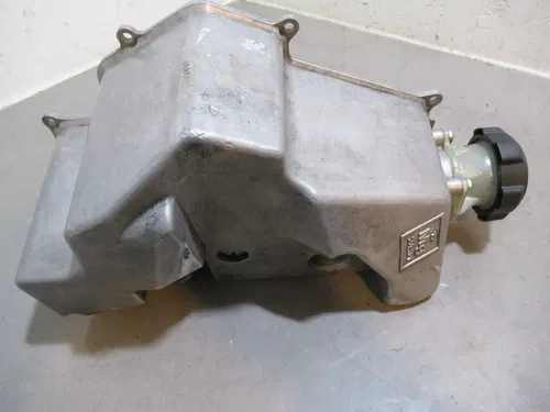 Arctic Cat M800 Oiltank 2013