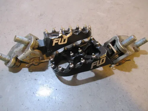 Suzuki RMZ 250 Flo Foot Pegs 2013