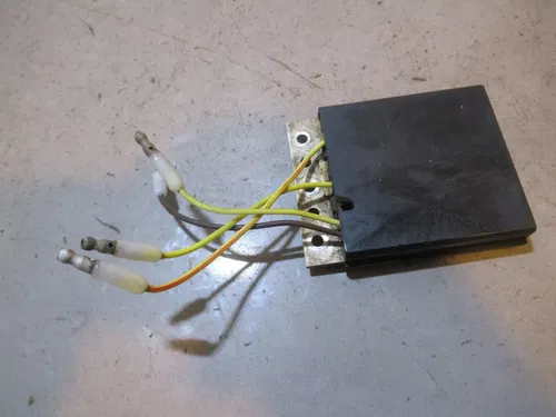 Polaris Magnum 325 4X4 Voltage Regulator 2001