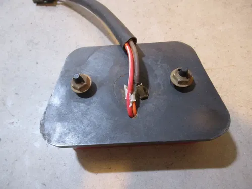 Polaris Magnum 325 4X4 Taillight 2000 #2