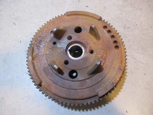 Polaris Magnum 325 4X4 Flywheel 2001