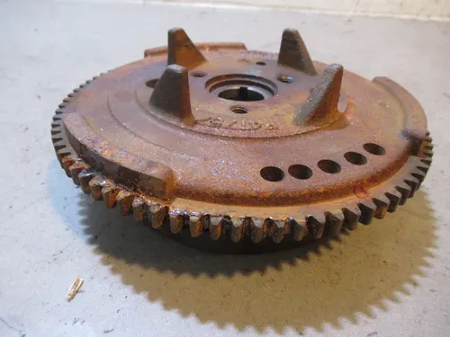 Polaris Magnum 325 4X4 Flywheel 2001