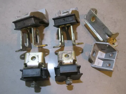 Yamaha Mountain Max 700 Motor Mounts 2000 #7