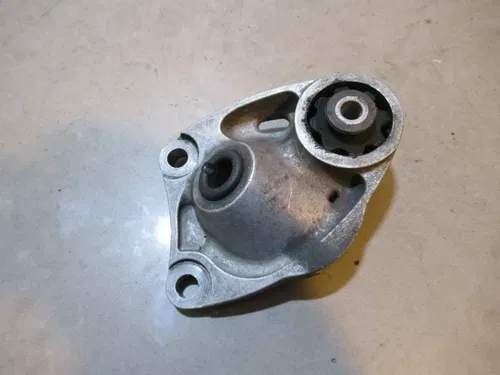 Arctic Cat M800 Engine Mount Mag 2013