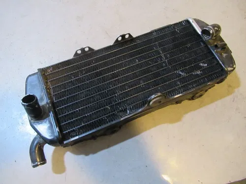 KTM LC4 640 Adventure Radiator Left 2002