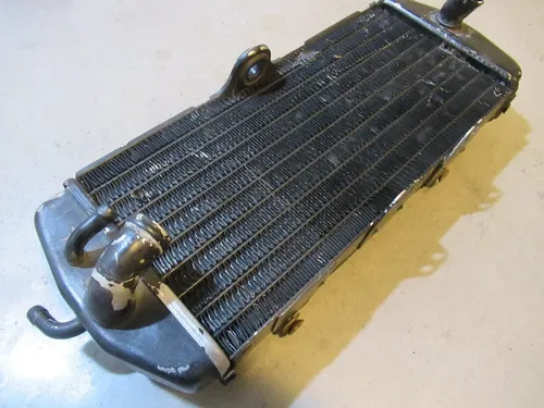 KTM LC4 640 Adventure Radiator Left 2002
