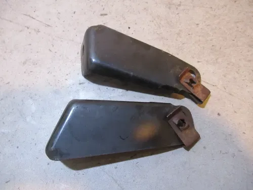 Polaris Magnum 325 4X4 Tank Mounts Left Right 2001