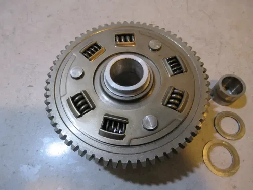 Suzuki Quadrunner 250 Clutch Basket 2000
