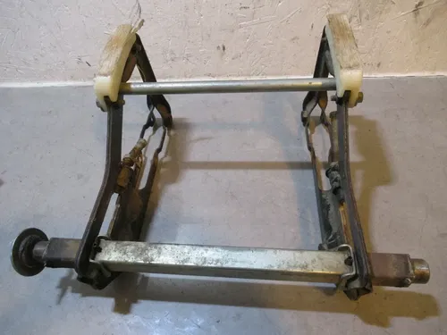Yamaha ET340C Rear Axle Frame 79