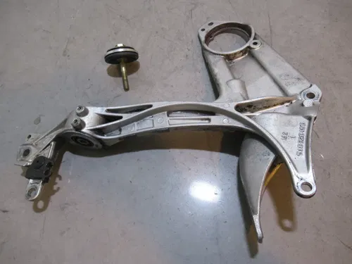 Ski-Doo Summit 850 Brace Driven Shaft Support Bracket 2018