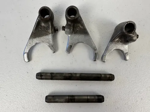 YAMAHA IT125 IT175 YZ100 YZ125 TRANSMISSION SHIFT FORKS SHAFTS GEAR