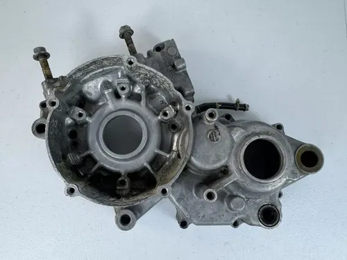 * NEEDS REPAIR? * 1993 KAWASAKI KX125 OEM LEFT SIDE CRANKCASE CRANK CASE ENGINE